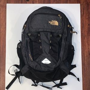 Women’s Recon Backpack North Face Gold